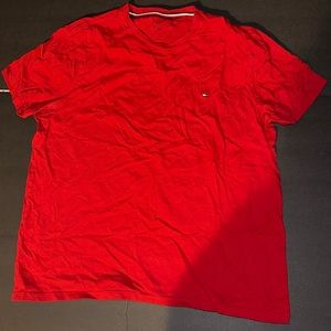 Tommy Hilfiger medium men’s red T-shirt